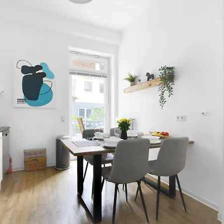 Apartment Casa Di Nero Komfort Mit Innenstadtlage Und Balkon Wiesbaden