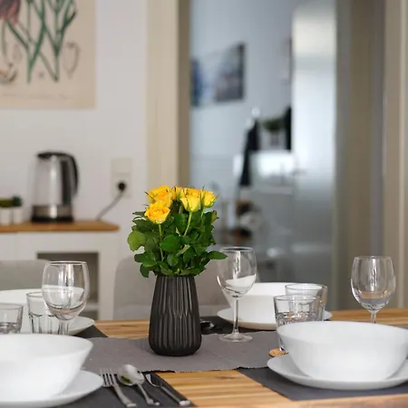 Casa Di Nero Komfort Mit Innenstadtlage Und Balkon Appartamento